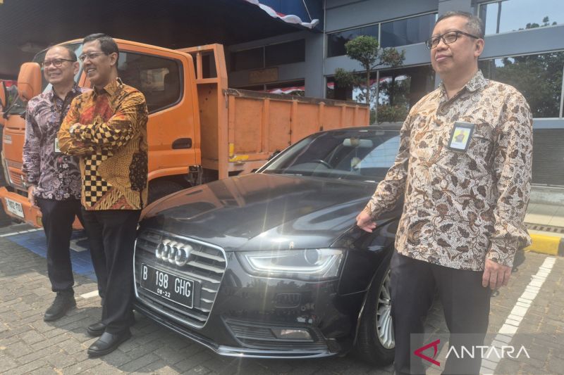 Kendaraan menjadi objek lelang Kementerian Keuangan